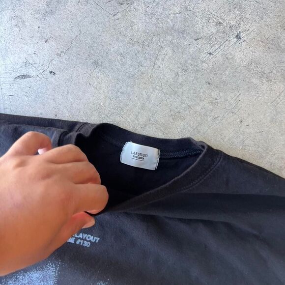 Lab Studio Vivid Lauren Mens size XL Y2k tee - Picture 2 of 2